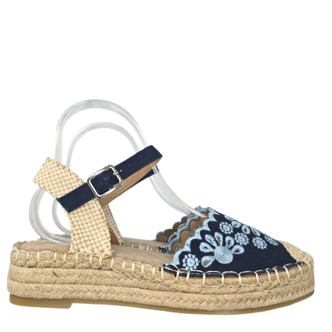 M.6805 Esparto bordada calados